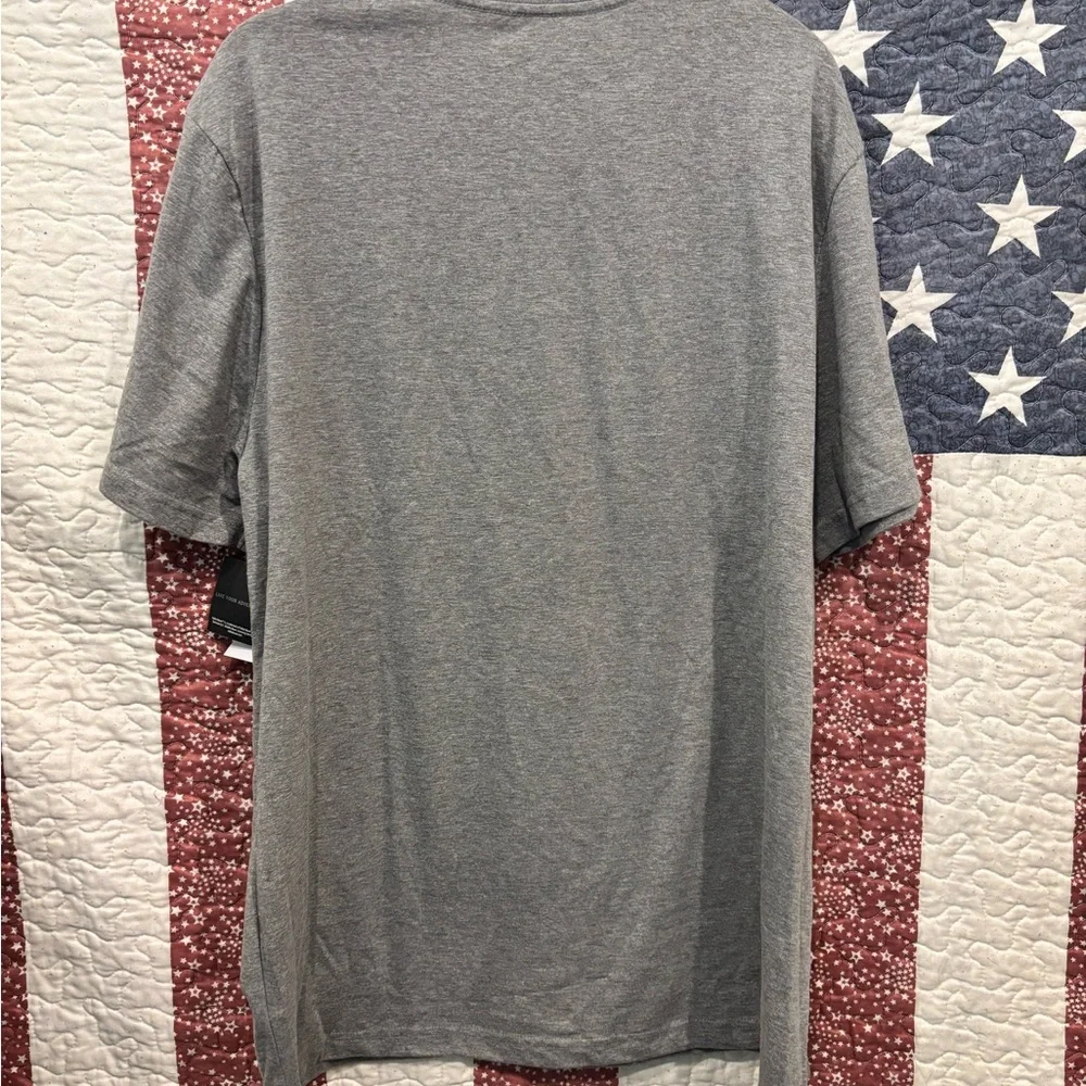 Eddie Bauer Gray Mountain Graphic Tee - Picture 3 of 3